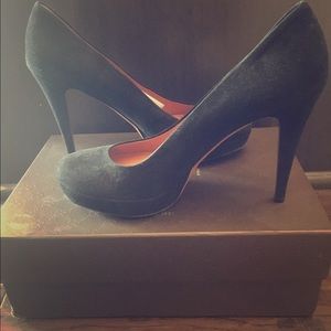 Gucci Suede Platform Pumps